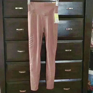 Nwt: all in motion Ultra High Rise Legging Size: S Color: Taupe